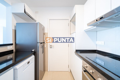 Imagen 3 de 28 de Apartamento De Tres Dormitorios En Suite En Alquiler Con Vista El Mar En Primera Línea Playa Brava