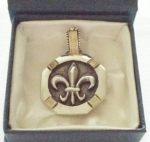 Medalla Grande Flor De Lis De Plata 925 Y Oro 18k