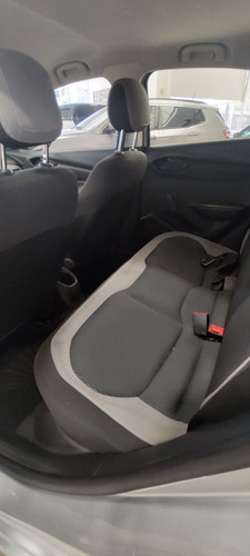 Imagen 16 de 18 de Chevrolet Onix 2016 1.4 Lt 98cv