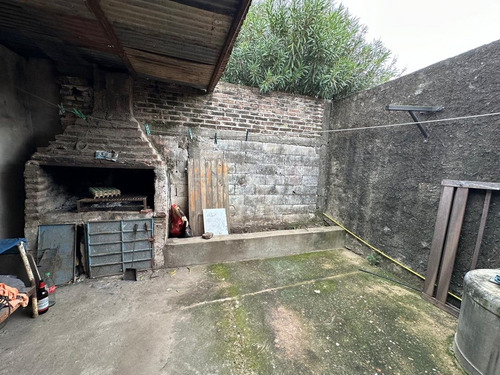 Venta Casa A Reciclar - Bella Vista - Terreno