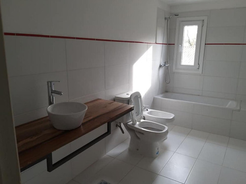 Imagen 9 de 10 de Duplex Venta 2 Dormitorios, 2 Baños Y Pileta-estrenar -120 Mts 2- Manuel B Gonnet