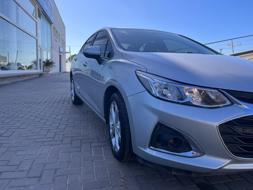 Chevrolet Cruze II 1.4 Sedan Lt