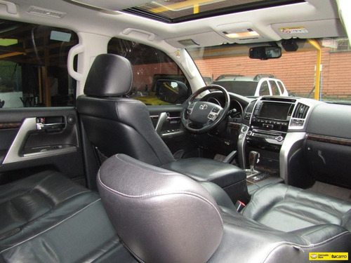 Toyota Land Cruiser 200 4.5 Imperial