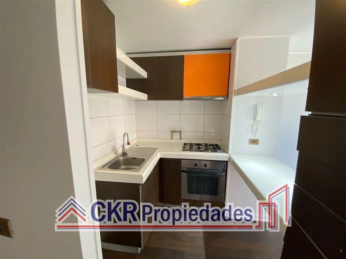 Imagen 2 de 13 de Departamento En Arriendo De 2 Dorm. En Santiago