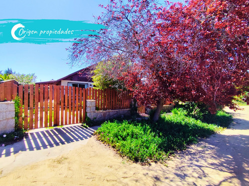 Casa A Cuadras Parque El Canelo, Barrio Turístico Algarrobo