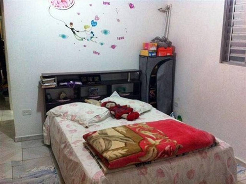 Imagem 6 de 20 de Casa Terrea Em São Vicente, Ampla, 2 Dorm, 1 Suíte, 2 Vagas De Garagem! - Hm1563