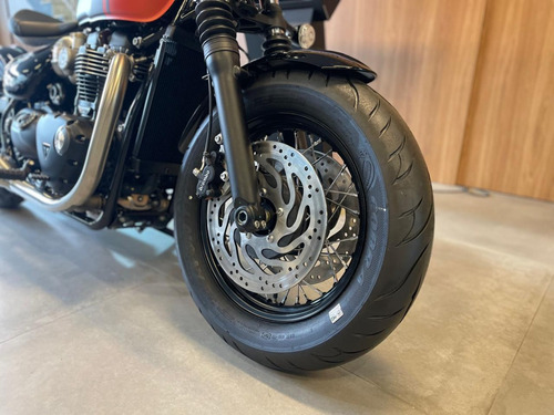 Triumph Bonneville Bobber 1200 25/25 Harley 883 (ja)