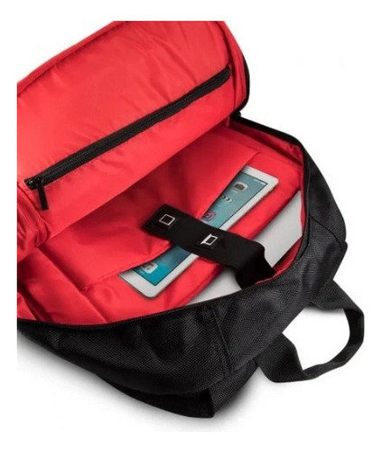 Mochila Scuderia Ferrari Cg Mobile Portátiles 15 Color Negro Diseño De La Tela Nylon