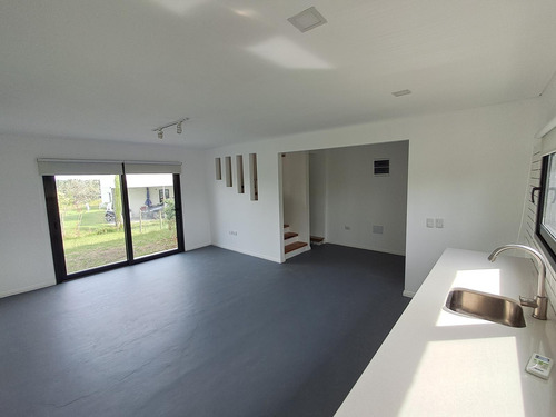 Duplex Sobre Calle Oroná-altos De San Carlos