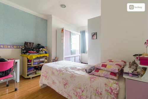 Imagem 9 de 15 de Aluguel De Casa Com 240m² E 6 Quartos - 10671