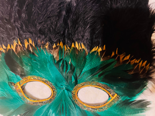 Antifaz Mascara Con Plumas Cotillon Carnaval (x6) Verde Oscuro Pluma Verde Y Negra