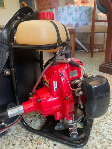 Imagen 5 de 9 de Desmalezadora Shindaiwa Bp-35. Casi Nueva. Full Accesorios.