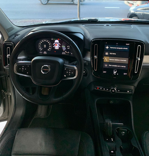 Volvo XC40 1.5 T5 Momentum Recharge (plug-in) 5p Hibrido