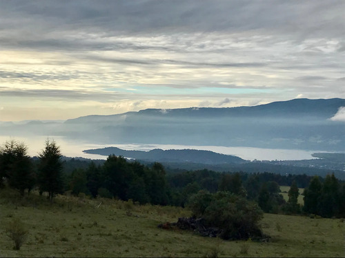 Parcela En Pucón En Venta. Amplias Vistas Al Lago Y Volcán