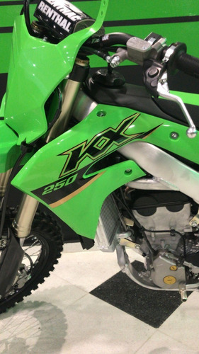 Imagen 12 de 20 de Kawasaki Kx 250 F 2022 0km Linea Nueva Verde
