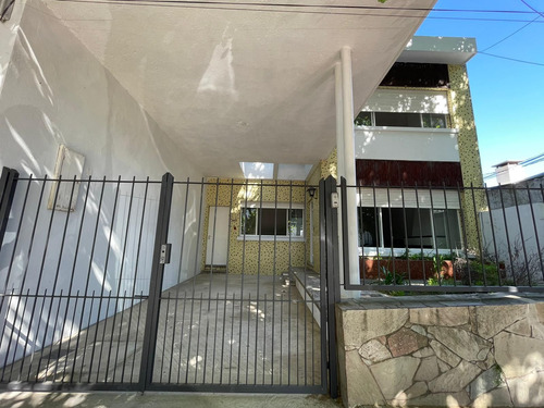 Casa En Venta De 3 Dormitorios C/ Cochera En Durazno