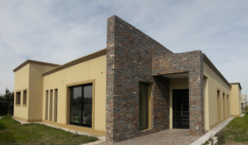 Imagen 1 de 27 de Casa En Santa Juana - Canning