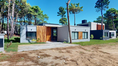 Casa En Pioneros Pinamar