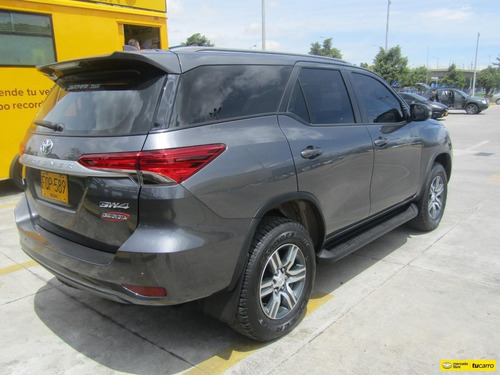 Toyota Fortuner 2.4l Street Tp 2400 Cc 4*2