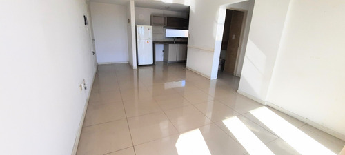 Imagen 4 de 12 de Unidad 2 Amb Con Dormitorio En Suite, Toilette Y Balcón