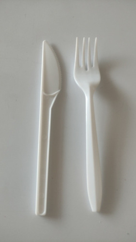 Tenedor Y Cuchillos Plástico Desechables Blanco 1200 Und.