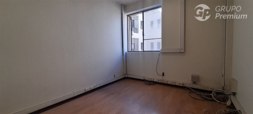 Amplia Y Céntrica Oficina En Santiago