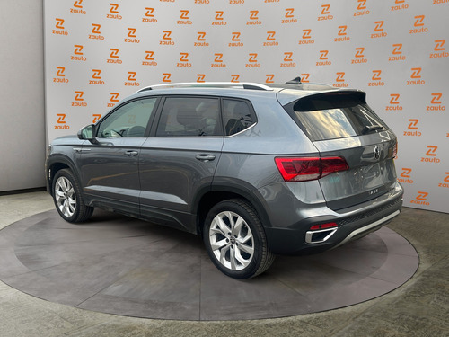 Volkswagen Taos 5p Comfortline Plus L4/1.4/T Aut
