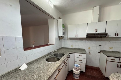 Venta Casa 4 Habitaciones B° Parque Capital