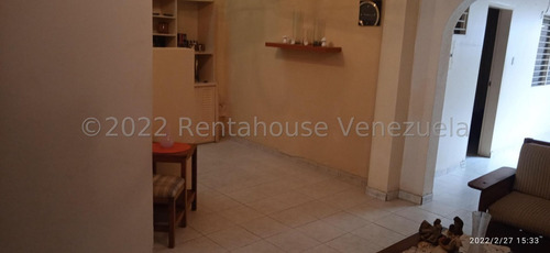 Imagen 15 de 30 de Amplia Y Cómoda Casa En Venta En Cabudare, Urb. Petimora Calle Principa, Urb. Petimora. Jose G. López Tlf. 04145533925. Lara, Venezuela