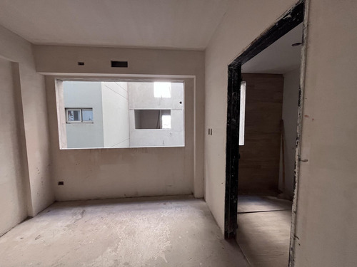 Argerich 1700- Departamento De 2 Ambientes Al Frente Con Dormitorio En Suite.