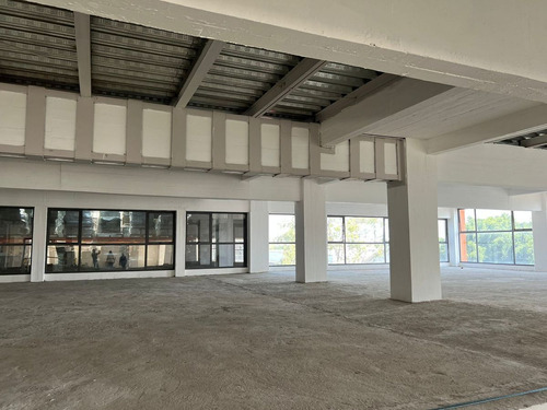 Renta Oficina 661m2, Vallejo, Azcapotzalco- Obra Blanca
