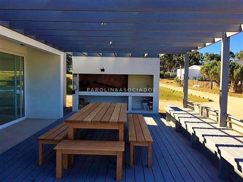 Casa De 5 Dormitorios En Pinar Del Faro, José Ignacio- Ref: 3212
