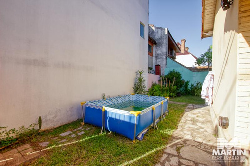 Casa 2 Ambientes Con Jardín Y Cochera - Martínez