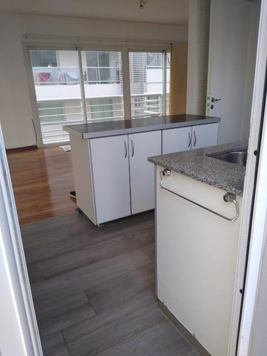 Exclusivo Dúplex En Alquiler 3 Dormitorios, Dependencia Y Cochera