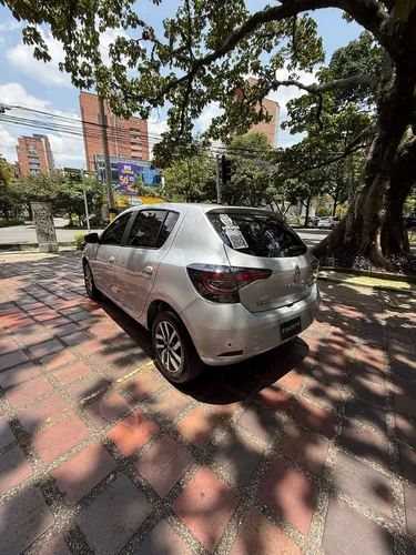 Renault Sandero 1.6 Zen