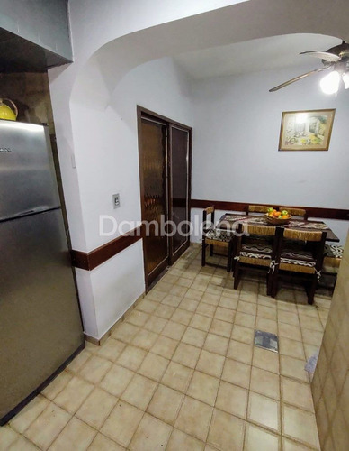 Casa En Venta, San Antonio De Padua, Merlo