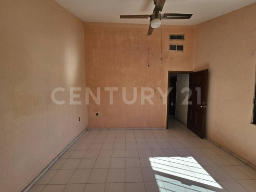 Casa En Venta En Fracc. Valle Marino, Av. Universidad, Villahermosa Tabasco