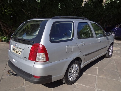 Imagem 3 de 8 de Fiat Palio Weekend Hlx