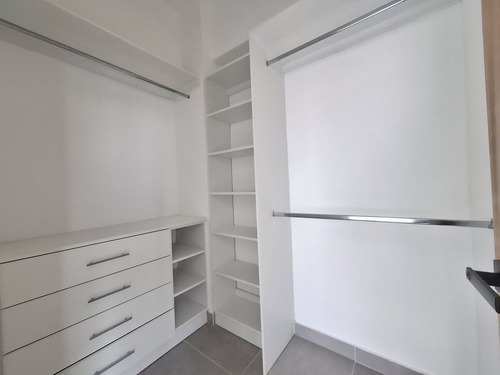 Apartamento Con Terraza En Alquiler En La Esperilla, Santo Domingo