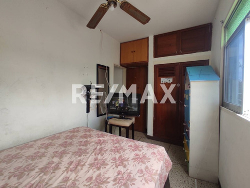 Imagen 5 de 10 de Adriana Castellanos Vende Apartamento En Trigal Centro Con Balcón Y Cocina Empotrada Cod. 152098