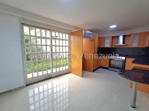 Julio Latouche 25-22510 Townhouse En Alquiler Los Aleros Guataparo, Planta Electrica 100%, Pozo De Agua, Portón Eléctrico, Vigilancia 24 Horas, Piscina, Parrillera Y Parque Infantil.