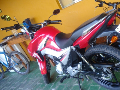 Imagem 2 de 5 de Titan Honda