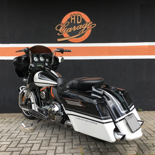 Harley Davidson Street Glide Bagger