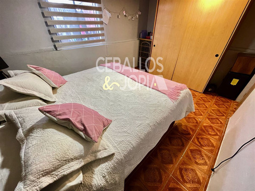 Casa En Venta De 7 Dorm. En Quilpué