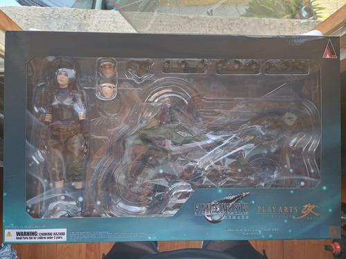 Figuras De Final Fantasy 7 Jessie Y Moto (Usado)