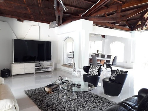 Casas En Venta Poblado 643-4454