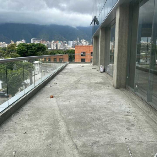 Imagen 2 de 3 de Oficinas En Alquiler Y Venta - Urb. Las Mercedes