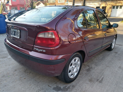 Imagen 2 de 14 de Renault Megane 1.6 Bic Pack Plus 2007