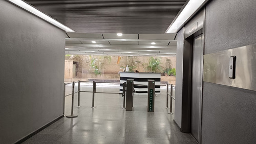 Oficina Amoblada En Venta 183,57 M2 Los Ruices
