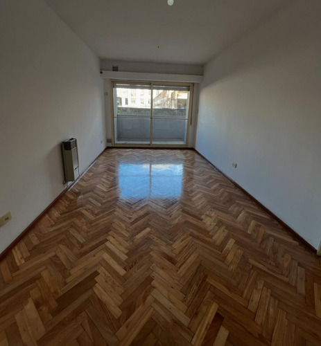 Departamento 2 Dormitorios. Excelente Estado.